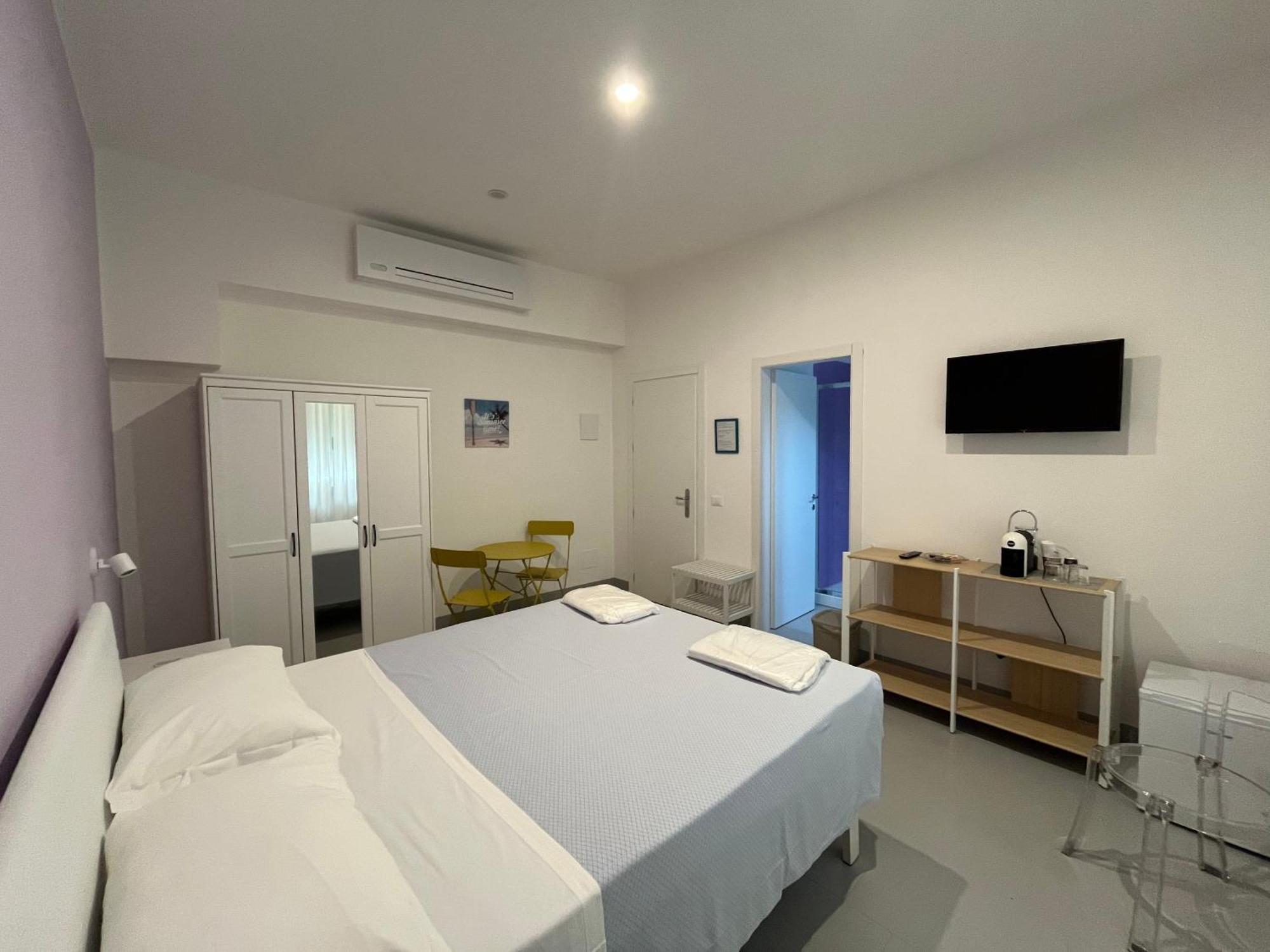 Bed And Coffee Rooms Портоферрайо Экстерьер фото